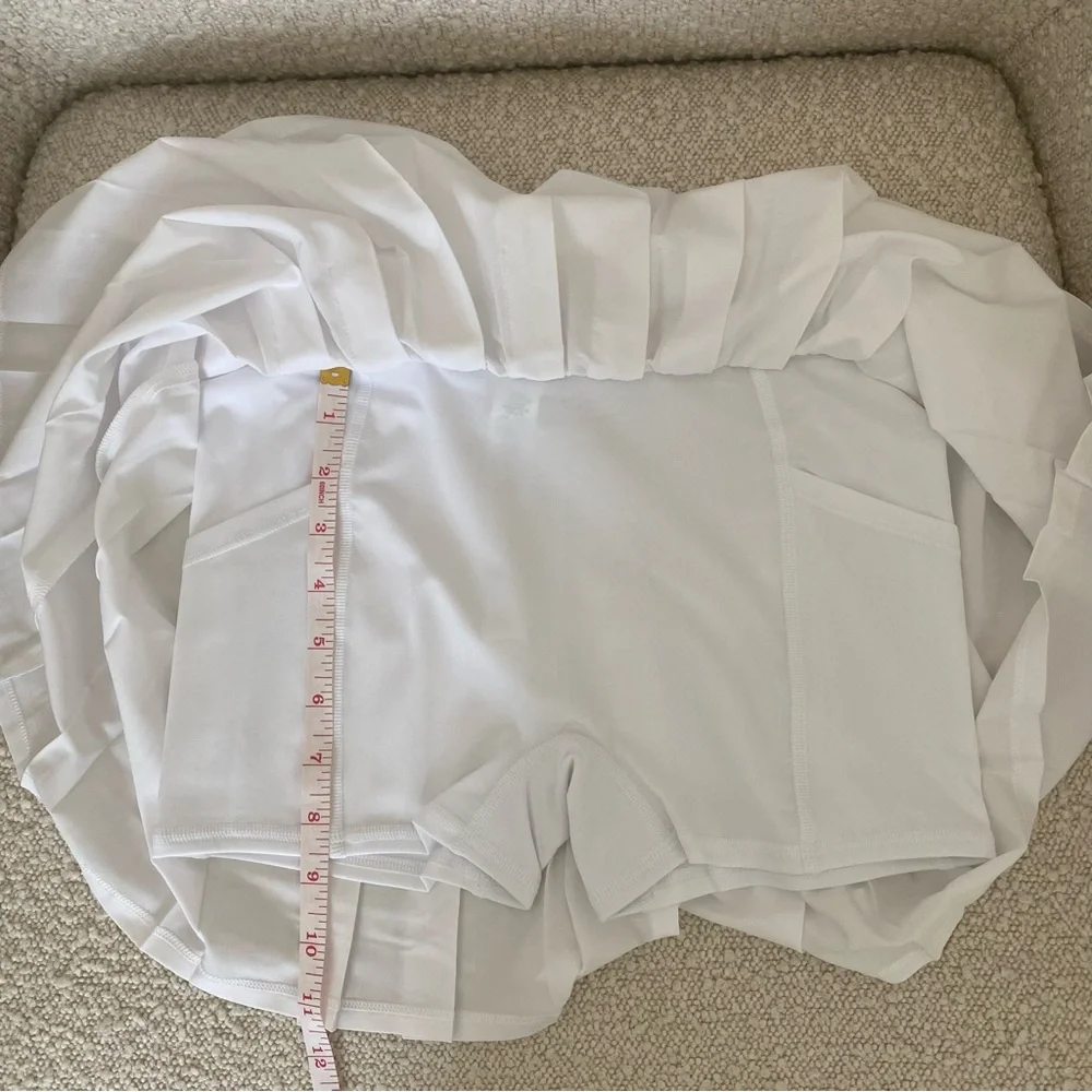 ALO Yoga White Varsity Tennis Skirt Size XS